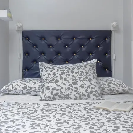 Plum Guide - Antelope Point Apartment Lisbon
